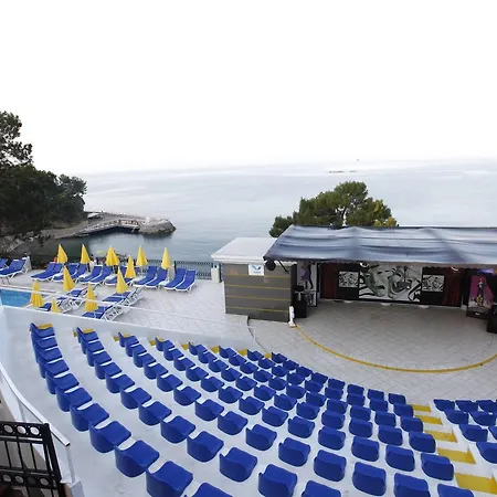 Aska Bayview Resort Okurcalar
